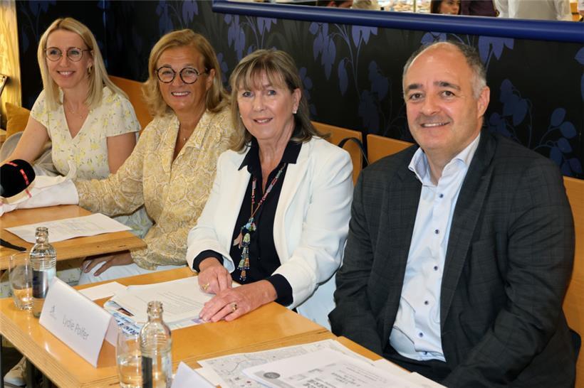 V.l.: Anne Darin (Direktorin der UCVL), Mireille Rahmé (Präsidentin), Lydie Polfer, Patrick Goldschmidt
