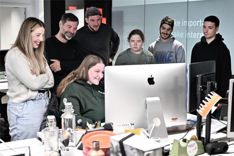 V.l.: Christelle Diederich, Philip Michel, Jil Scheuren vom Tageblatt mit ihren Gästen Jacques Zahlen, Kendra Cook, Rodrigo Silva und Edson Gomes
