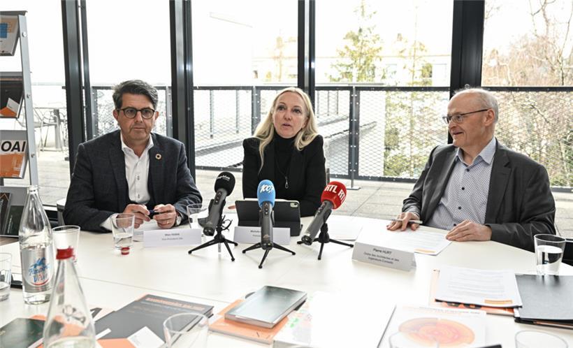 V.l.: Marc Feider, Vizepräsident des OAI, OAI-Präsidentin Michelle Friederici und Pierre Hurt, OAI-Direktor
