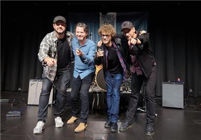 V.l.: Matt Santos (Hammond Organ und Blues Harp), Tom Lehnert (Drums), Bert Marijsse (Gesang und Gitarre) und Daniel Fastro (Bass)
