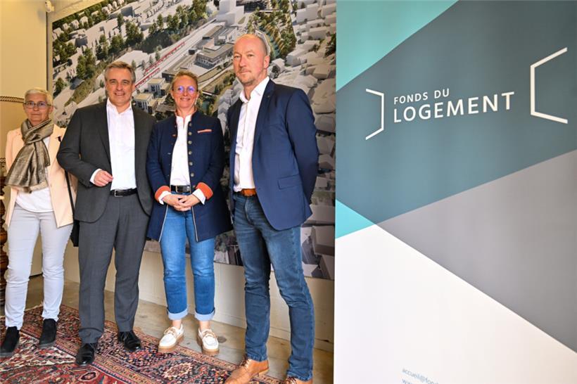 V.l.: Schöffin Chantal Kauffmann, Wohnungsbauminister Claude Meisch, Diane Dupon...