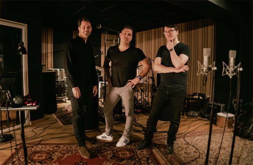 Voici le groupe jazz Jeff Herr Corporation (dgàd.) : Maxime Bender, Jeff Herr et Pol Belardi