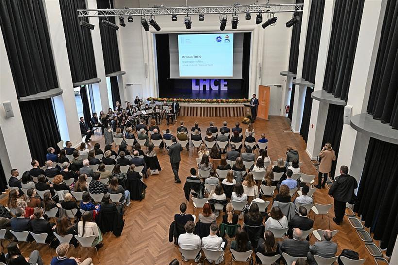 Voll besetzt war der Festsaal des „Meedercherslycée“ bei der Eröffnungsfeier