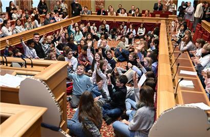 Volles Haus: Die 134 Kinder brachten mächtig Leben in die heilige Kammer der luxemburgischen Politik
