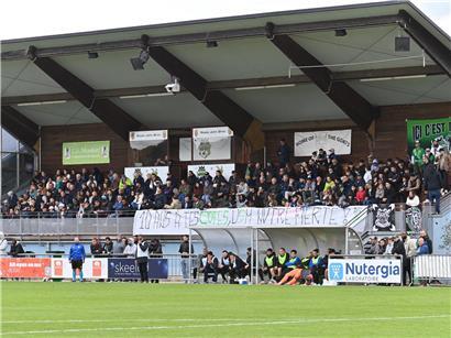 Volles Stade John Grün mit über 600 Zuschauern bei Mondorf Fußballspiel, Top-5 Zuschauerzahlen in der Liga