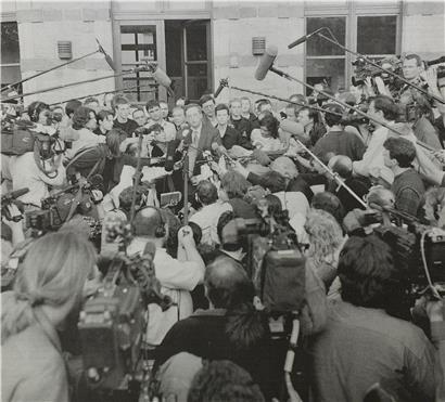Vom 31. Mai auf den 1. Juni 2000 blickte die ganze Welt auf Wasserbillig. Unzählige Pressevertreter fielen über den Ort an der Mosel ein.
