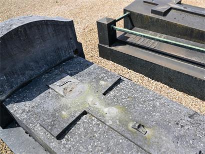 Von 108 Gräbern wurden Ende Juni in Hollerich unter anderem Kreuze aus Metall gestohlen