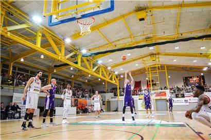 Von Spielszenen ist man noch ein Stück weit entfernt, doch das COSL veröffentlichte gestern ein Exit-Konzept, das den Indoor-Sportarten Hoffnung gibt, zumindest wieder in den Trainingsbetrieb einsteigen zu können
