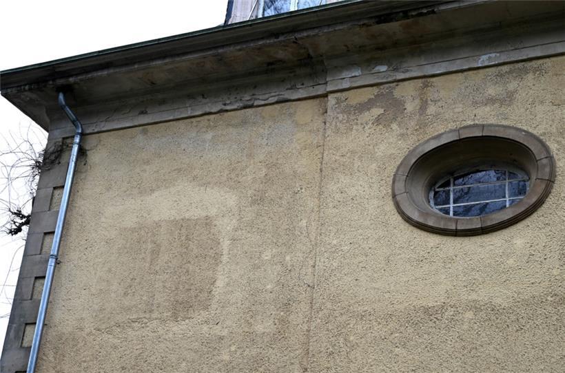 Von außen ist das zugemauerte Fenster, durch welches Aline Mayrisch de Saint-Hub...