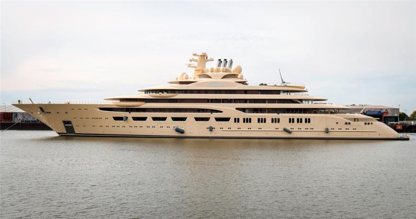 Von den EU-Sanktionen gegen Russland sind vor allem auch russische Oligarchen und deren Superyachten, wie die „Dilbar“ des Milliardärs Alisher Usmanow, betroffen
