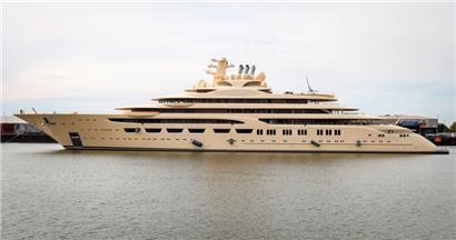 Von den EU-Sanktionen gegen Russland sind vor allem auch russische Oligarchen und deren Superyachten, wie die „Dilbar“ des Milliardärs Alisher Usmanow, betroffen
