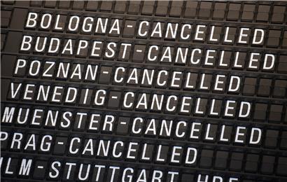 Von den Reisebeschränkungen infolge der Corona-Pandemie ist auch die Luftfahrtbranche betroffen: Allein die Lufthansa hat bis in den April hinein bereits mehr als 20.000 Flüge gestrichen
