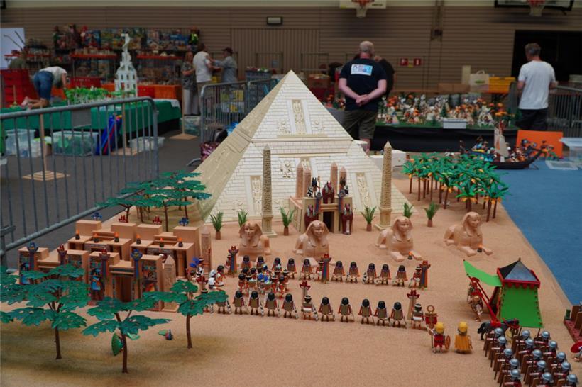 Von den ägyptischen Pyramiden über die Römer bis hin zu einem Adventure Hotel si...