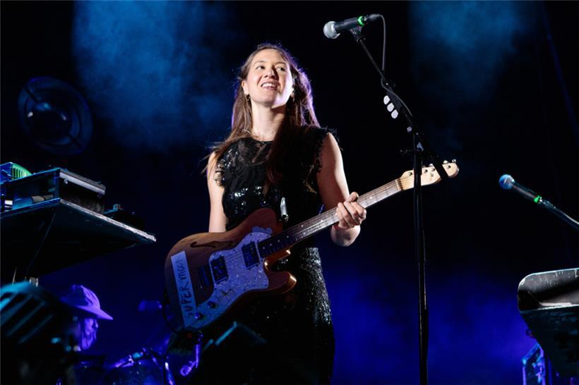 Von der Singer-Songwriterin zur Romanautorin: Sophie Hunger 2019 beim „Haldern Pop Festival“
