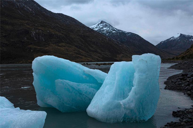 Von einem Gletscher abgelöste Eisberge in Chile: 2021 seien neue Höchstwerte an Treibhausgasen gemessen worden, so die EU-Wissenschaftler
