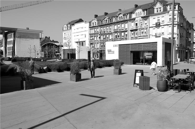 Von einer Annullierung der Kulturhauptstadt wegen der Corona-Krise sei zurzeit nicht auszugehen, erklärt Esch 2022 auf Nachfrage. Man beschäftige sich aber bereits mit der Frage, welche Auswirkungen der verhängte Baustopp auf den Zeitplan haben könne.
