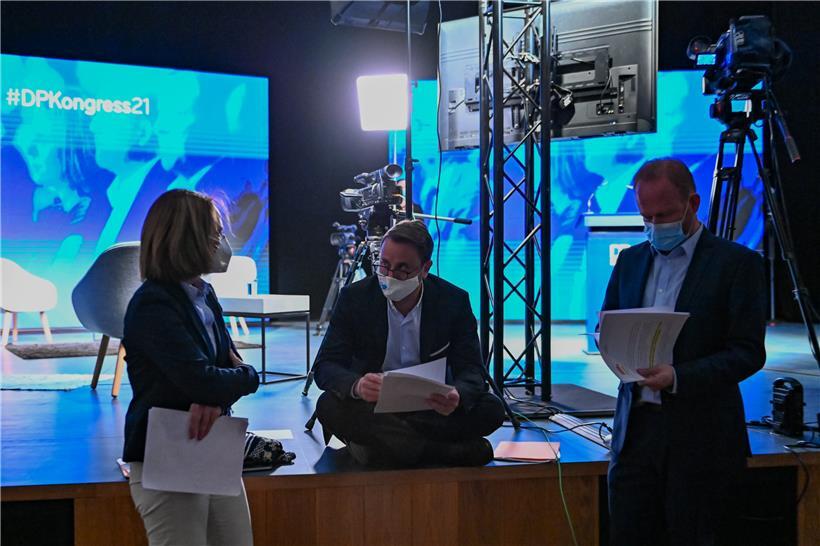 Von links nach rechts: Corinne Cahen, Xavier Bettel, Claude Lamberty – die Protagonisten des Abends
