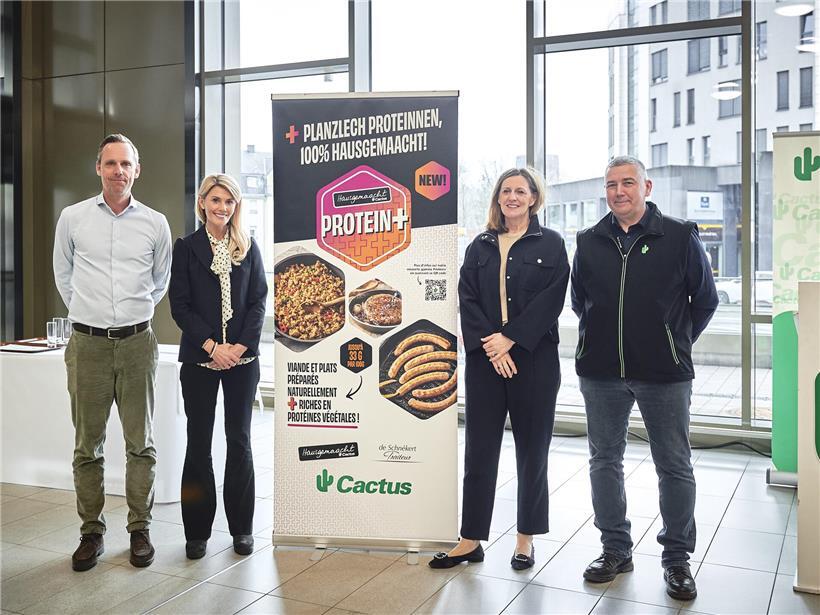 Vier Personen bei einer Veranstaltung: Jean Muller, Anne-Sophie Zimmer, Véronique Schmitt und Nicolas Dresse von Cactus S.A.
