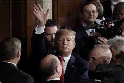 Von seinen Republikanern weißgewaschen: Donald Trump bleibt weiter US-Präsident
