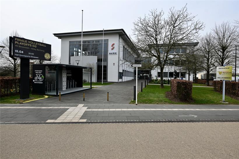 Vor dem Rathaus soll ein Shared Space dafür sorgen, dass die Geschwindigkeitsbeg...