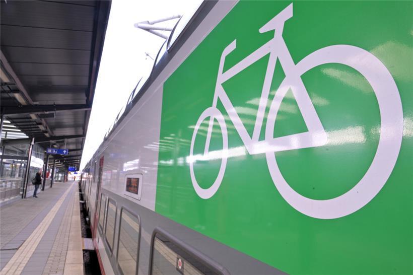 Vor zwei Jahren nutzten 9.400 der insgesamt 24.000 Teilnehmer den Zug als Transportmittel. Das wird bei der 6. Auflage des „Vëlosummer“ nur bedingt möglich sein.
