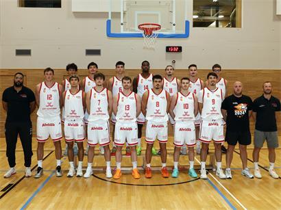 Vordere Reihe (v.l.): Elton Ferreira (Assistant-Coach), Lennart Holsten, Ata Tastekin, Tom Germeaux, Yannick Verbeelen, Colin Braun, Victor Stein, Nicolas Hittelet, Karl Abou Khalil (Coach), Pitt Koster (Assistant-Coach); hintere Reihe (v.l.): Gaspard Lesselin, Davide Aquaro, Max Logelin, Jarvis Williams, Mathieu Arendt, Philippe Arendt, Nikolaos Papanikolaou