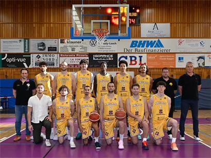 Vordere Reihe (v.l.): Tom Konen, Sean Bugeja, Noah Medeot, Scott Morton, Trey Phipps, Jules Reuter; hintere Reihe (v.l.): Steve Hottier (Physiotherapeut), Jonas Theisen, Alex Laurent, Landon Seaman, Modou Thiam Diop, Noah Daleiden, Antoine Medeot, Sam Welter (Assistant-Coach), Darko Ristic (Coach)