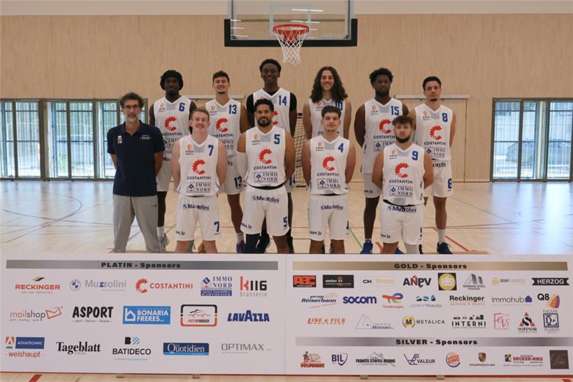 Vordere Reihe (v.l.n.r.): Franck Mériguet (Coach), Quinn Nelson, Jordan Hicks, Luka Stankovic, Axel Mendes; hintere Reihe (v.l.n.r.): Fabien Vandler, Damien Thill, Emmanuel Jesus Frederico, Dino Ceman, Gabriel Da Veiga, Corentin Cornu
