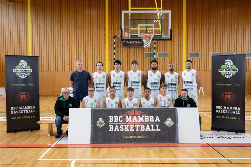 Vordere Reihe (v.l.n.r.): Marc Feltgen (Team-Manager), Melvin Meyers, Yigit Kurtes, Povilas Mikalauskas, Raphael Muth, Hector Loechner, Pierre Hebbert (Assistant-Coach); hintere Reihe (v.l.n.r.): Darko Ristic (Coach), Gianni Beslija, Maid Adrovic, Alexis Bourgoignie, Rashon Johnson, Alan Bedirhanoglu, Domenick Sleva
