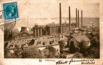 Vue sur une partie de l’usine de Differdange de la S.A. des Hauts-Fourneaux et Aciéries de Differdange St. Ingbert Rumelange (Hadir) avec la ligne des dix hauts-fourneaux. Carte postale de 1929, retouchée par Dan Altmann. Collection Luciano Pagliarini.
