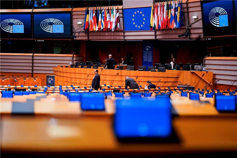 Während das EU-Parlament seinen Betrieb massiv einschränkte, fanden in der EU-Kommission am Donnerstag weiterhin Sitzungen statt.
