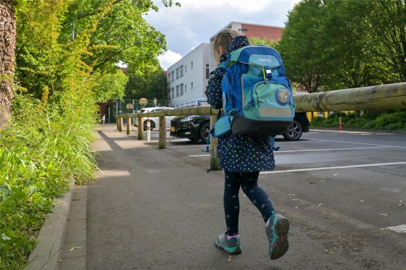Während der Debatte zur Schulorganisation hatten einige Mitglieder des hauptstädtischen Gemeinderats darauf hingewiesen, dass der Weg zum Unterricht für Kinder nicht immer gefahrlos ist
