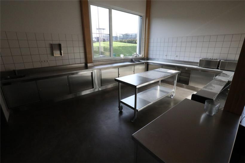 Während der WAK stehen zahlreiche Freiwillige hinter der Theke, um das Frühstück...