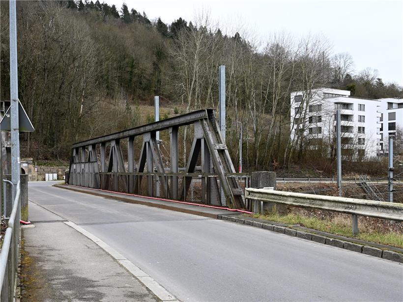 Straßensperrung in Dommeldingen wegen Bauarbeiten, kein Durchkommen für Fahrzeuge seit zwei Jahren
