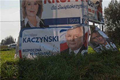 Wahlwerbung für unter anderem den PiS-Chef Jaroslaw Kaczynski im südpolnischen Krajno
