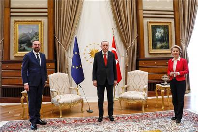 Was aussieht wie die „Reise nach Jerusalem“, spielte sich tatsächlich in Ankara ab
