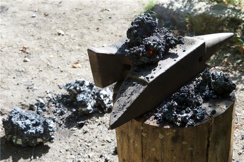 Was nach verkohlter Erde aussieht, ist das Endprodukt vierzehntägiger Arbeit: me...