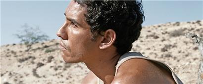 Was sehr oft übersehen wird beim Nation-Branding-Gedöhns um Vicky Krieps, ist die Tatsache, dass nicht nur sie den Preis der besten Performance in Cannes erhielt, sondern auch Adam Bessa für seine Rolle als Ali in „Harka“
