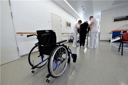 Was, wenn niemand mehr da ist, um zu helfen? Der Dachverband des Pflegesektors, Copas, fordert Sensibilisierungskampagne für den Sektor. 
