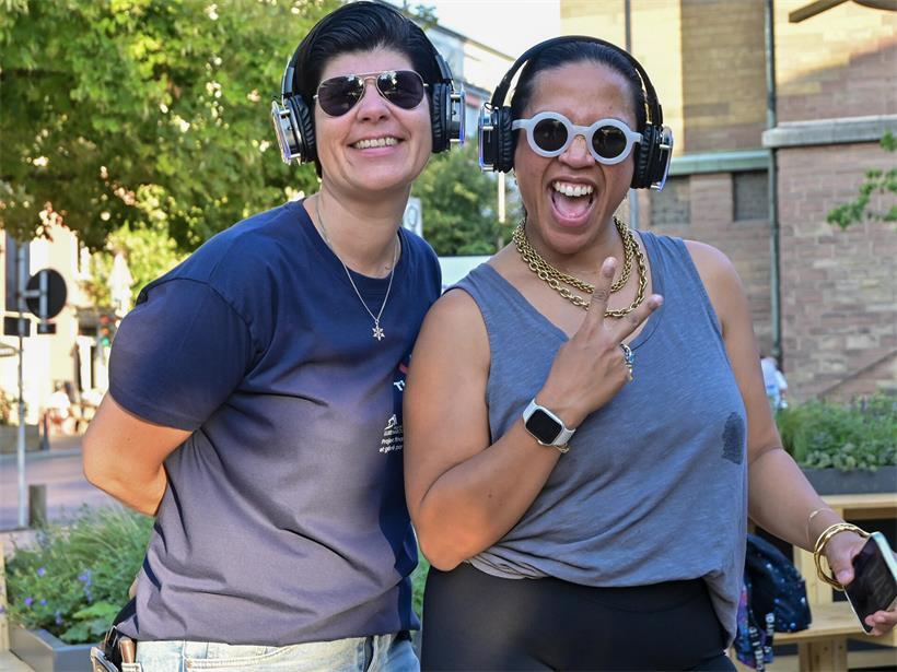 Lautlos gefeiert wurde am Freitag bei einer „Silent Disco“ in Bonneweg