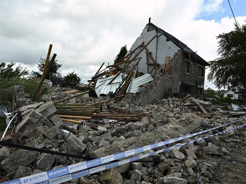 Tornado-Verdacht in Belgien, Tote in Deutschland: Unwetter hinterlässt schwere Schäden