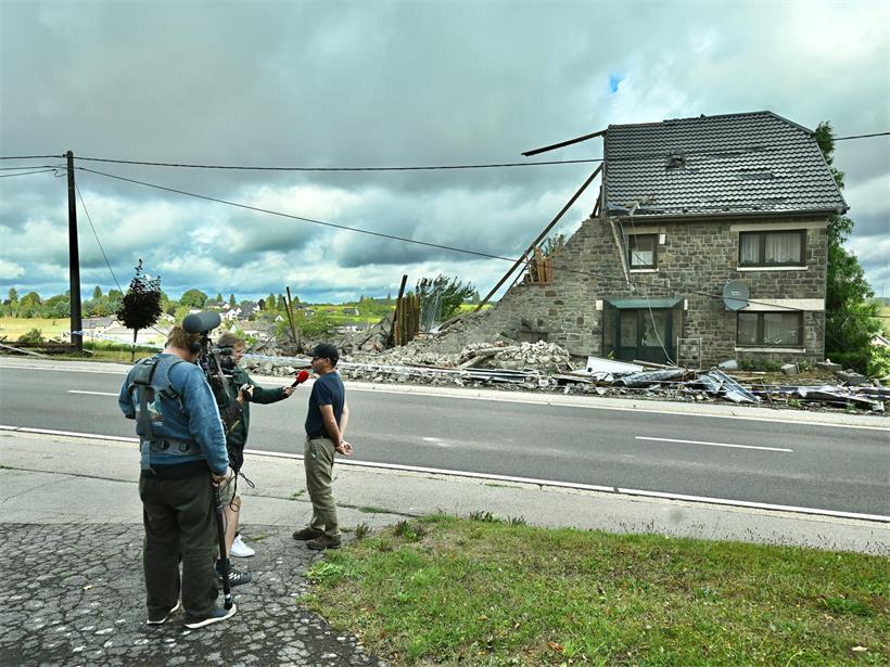 Tornado-Verdacht in Belgien, Tote in Deutschland: Unwetter hinterlässt schwere Schäden