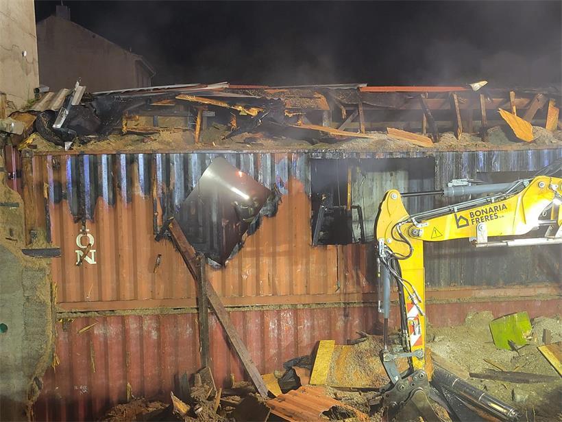 Großbrand im Escher „Benu Village“ – Feuer laut CGDIS unter Kontrolle