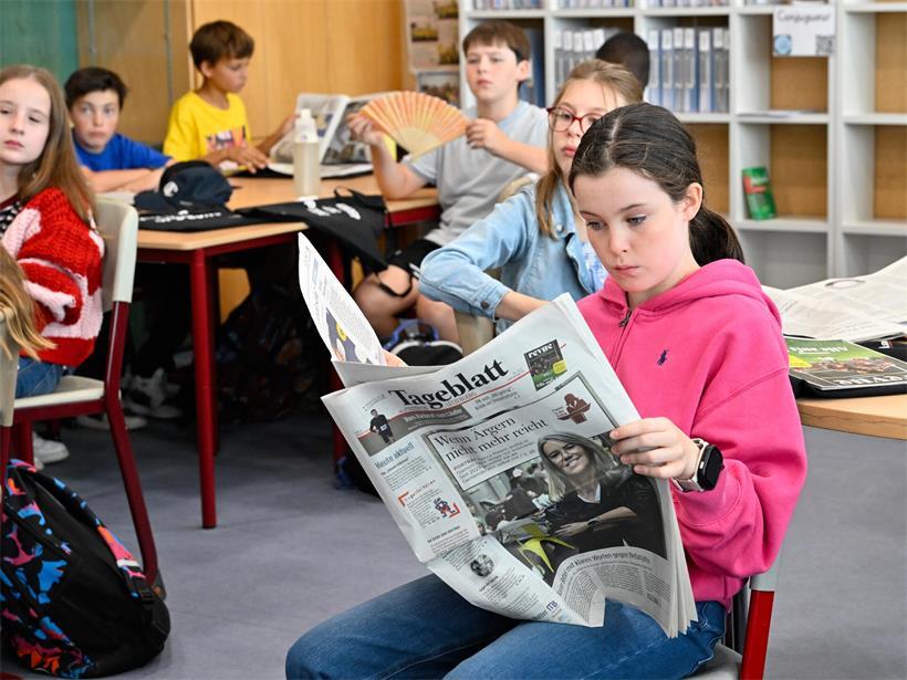  Nachwuchsjournalisten stellen die richtigen Fragen: Zu Besuch in der Grundschule in Münsbach