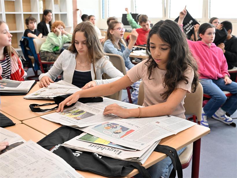  Nachwuchsjournalisten stellen die richtigen Fragen: Zu Besuch in der Grundschule in Münsbach