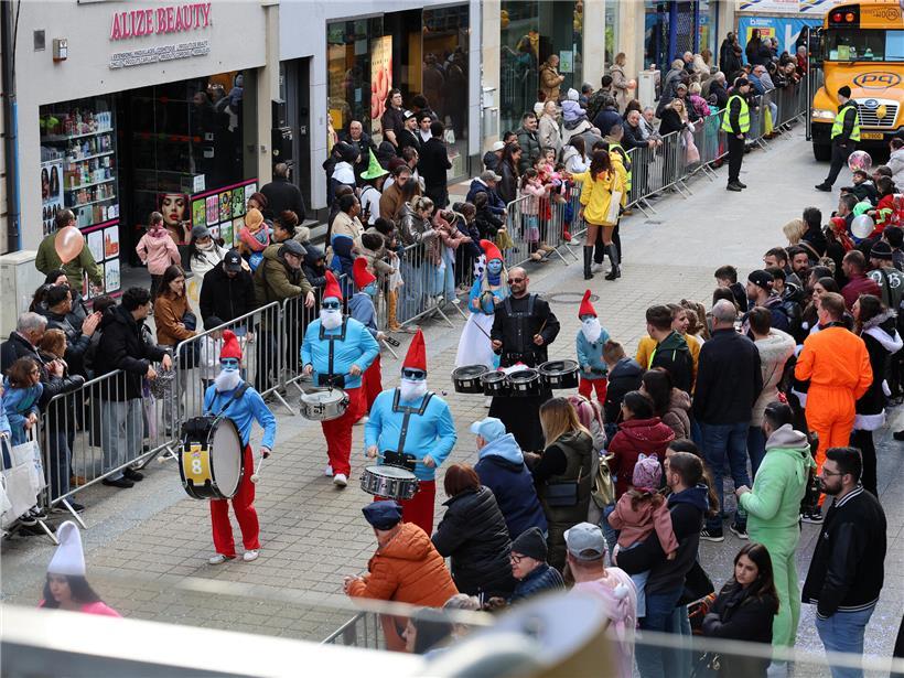 Sonne und eine Tonne Süßes bei „Escher Cavalcade“ am Sonntag