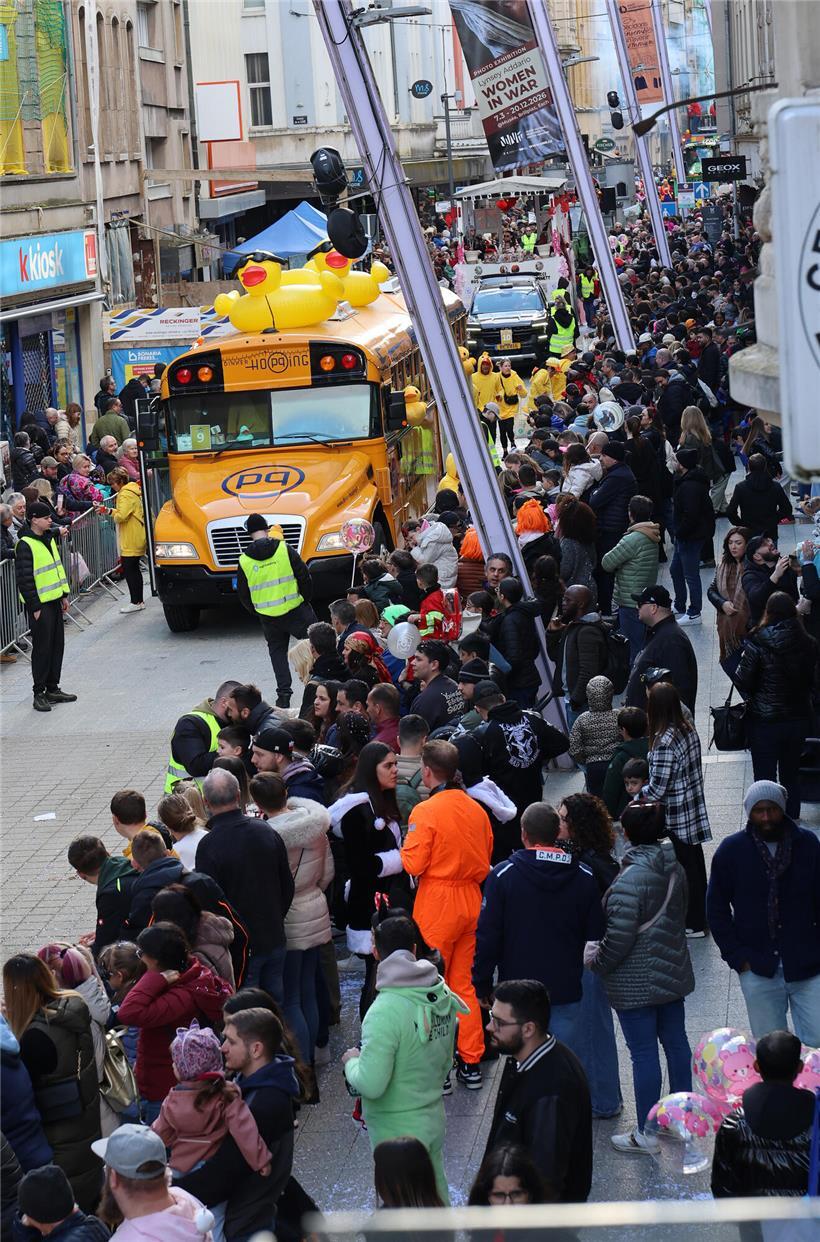 Sonne und eine Tonne Süßes bei „Escher Cavalcade“ am Sonntag