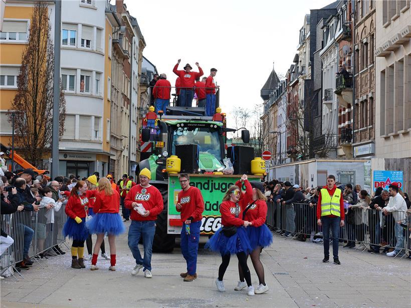 Sonne und eine Tonne Süßes bei „Escher Cavalcade“ am Sonntag
