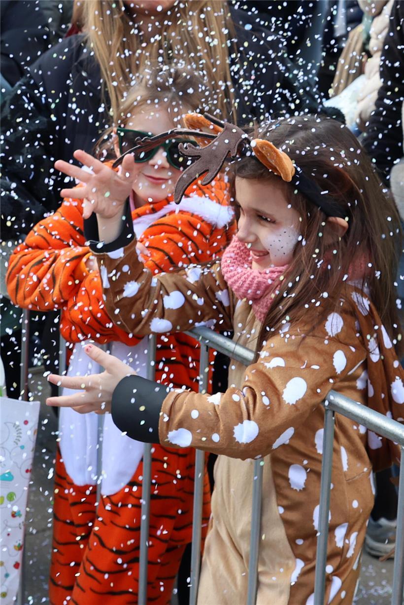 Sonne und eine Tonne Süßes bei „Escher Cavalcade“ am Sonntag