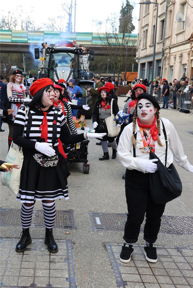 Sonne und eine Tonne Süßes bei „Escher Cavalcade“ am Sonntag